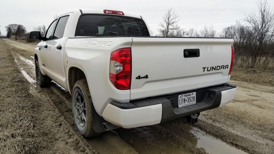 Детали экстерьера Toyota Tundra TRD Pro CrewMax 2019 года  (фото 17 из 27)
